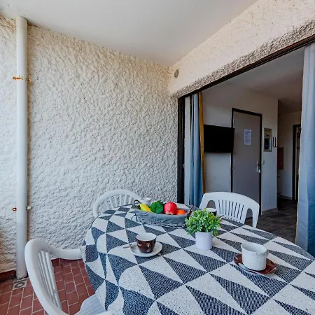 Martinique 2-3-1 By Interhome